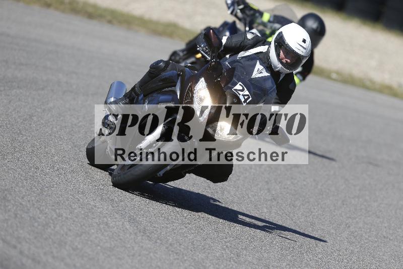 /06 08.04.2026 Cornu Master School ADR/Gruppe blau/24